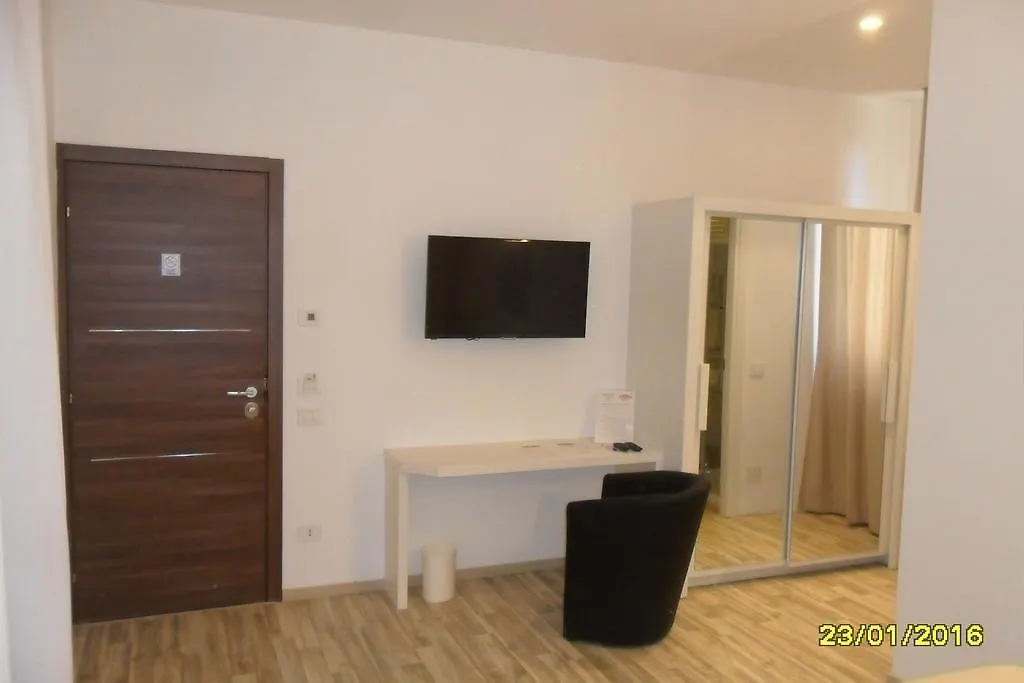 Hotel Location Lory Busto Arsizio 2*,